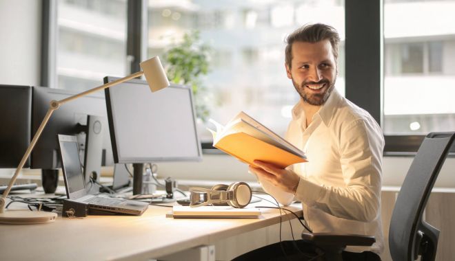 Cursuri gratuite pentru studenţii de la Informatică - cursurisursacursuriazro-1602868201.jpg