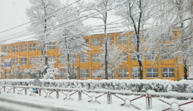 29 de școli din județul Constanța rămân închise și marți, 28 noiembrie