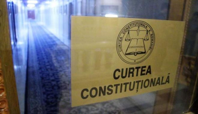 Curtea Constituțională discută legea privind revizuirea Constituției, în sensul redefinirii familiei - curte-1537163145.jpg