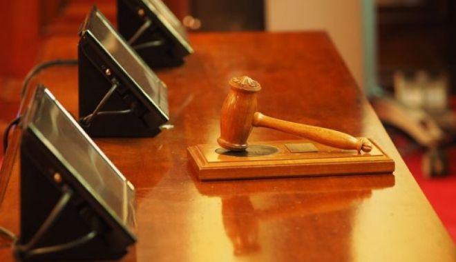Curtea Constituțională, sesizată de opoziție asupra legii privind combaterea spălării banilor - curte-1540996072.jpg