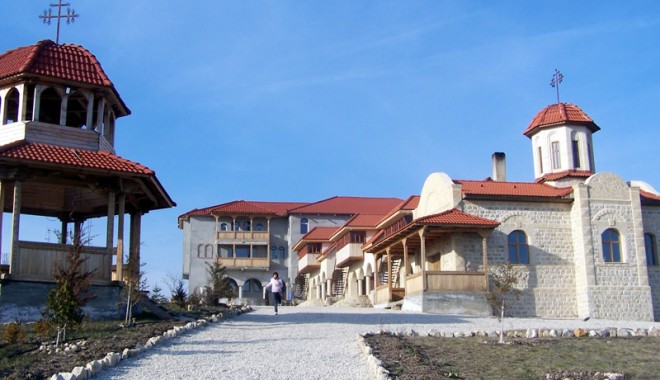 Curtea Brâncovenească organizează pelerinaj la mănăstire - curteabrancoveneasca-1407861515.jpg