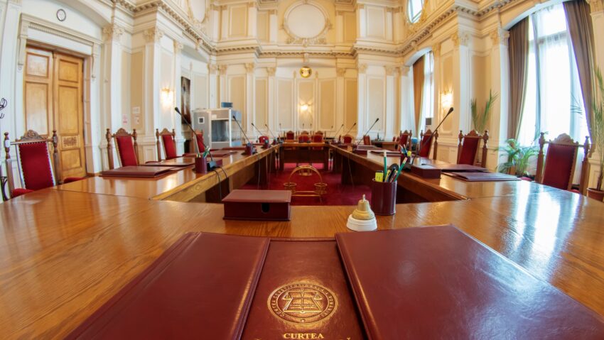 Zi decisivă pentru pensiile magistraților. Sesizarea ÎCCJ, din nou pe masa CCR - curteaconstitutionalaaromaniei85-1770797025.webp