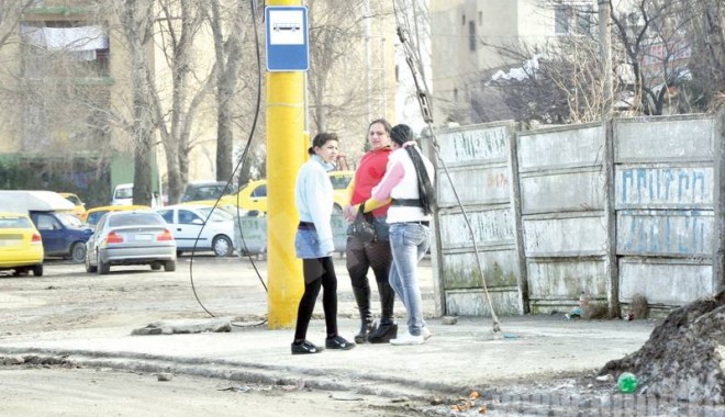 Sex oral pe varianta Constanței - curvevarianta2-1347043577.jpg