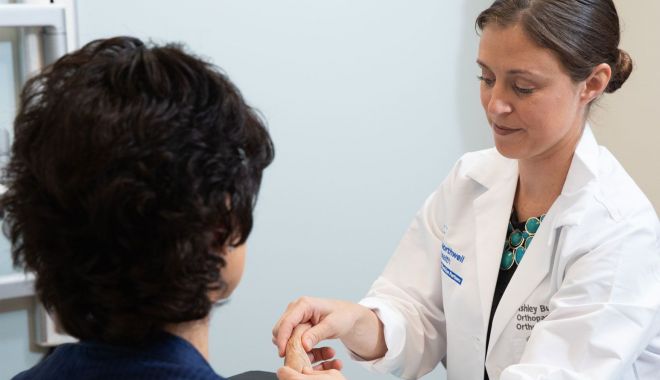 Cu soacra la doctor - cusoacraladoctor-1654003515.jpg