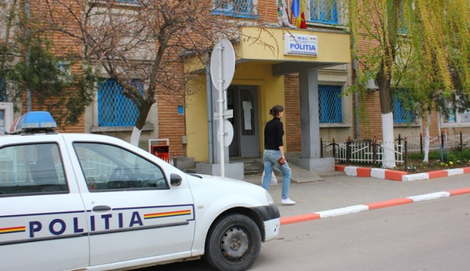 Cu televizorul în spate, la 13 ani - cuteleviyorulinspate-1400520429.jpg