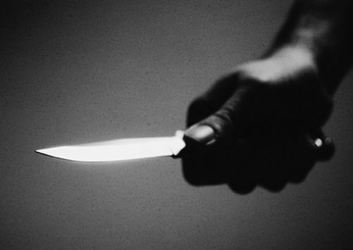 Tragedie la un liceu. O elevă a murit și două persoane au fost rănite - cutit-1446886074.jpg