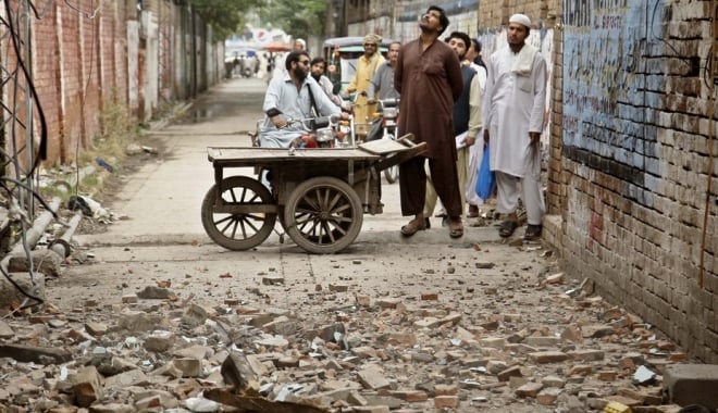 Cutremur puternic în Afganistan, resimțit și în Pakistan și India - cutremur-1460292547.jpg
