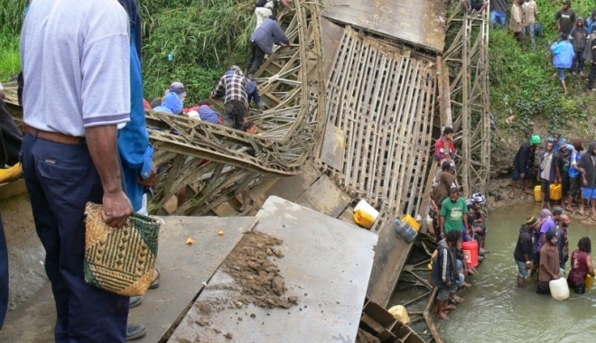 Cutremur de 7,9 grade în Papua Noua Guinee. S-a emis ALERTĂ DE TSUNAMI - cutremur-1481981818.jpg
