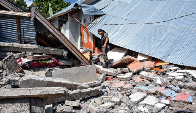 Bilanțul victimelor seismelor și a valului tsunami a crescut la 1.944 de morți! - cutremurinindonezia64gradepescar-1538986994.jpg