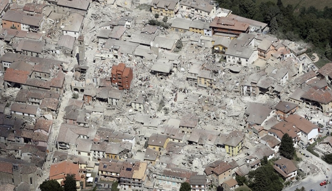 VIDEO ȘI IMAGINI DRAMATICE / 247 DE MORȚI după cutremurul din Italia. Printre victime sunt cinci români - cutremuritalia11-1472109116.jpg