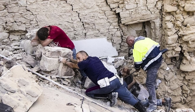 VIDEO ȘI IMAGINI DRAMATICE / 247 DE MORȚI după cutremurul din Italia. Printre victime sunt cinci români - cutremuritalia18-1472109312.jpg
