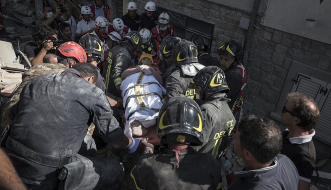 VIDEO ȘI IMAGINI DRAMATICE / 247 DE MORȚI după cutremurul din Italia. Printre victime sunt cinci români - cutremuritalia3-1472109054.jpg