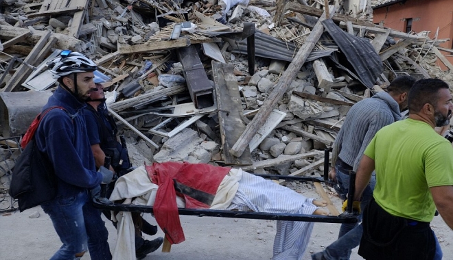 VIDEO ȘI IMAGINI DRAMATICE / 247 DE MORȚI după cutremurul din Italia. Printre victime sunt cinci români - cutremuritalia36-1472109474.jpg