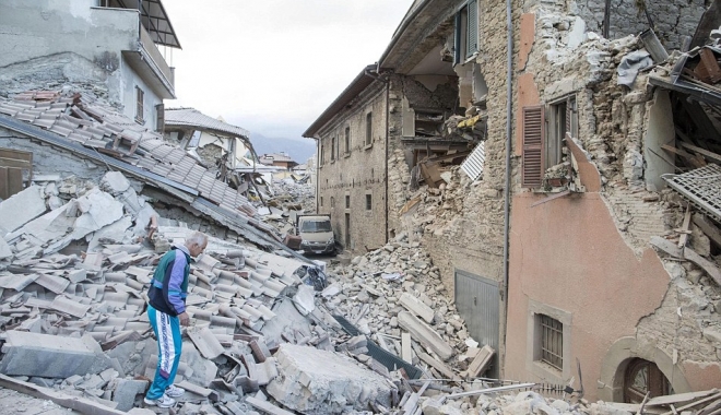 VIDEO ȘI IMAGINI DRAMATICE / 247 DE MORȚI după cutremurul din Italia. Printre victime sunt cinci români - cutremuritalia38-1472109489.jpg