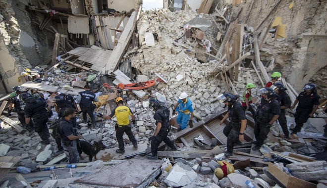 VIDEO ȘI IMAGINI DRAMATICE / 247 DE MORȚI după cutremurul din Italia. Printre victime sunt cinci români - cutremuritalia46-1472109570.jpg