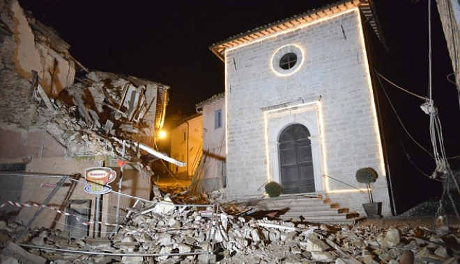 GALERIE FOTO. Noi cutremure puternice în Italia: zeci de răniți și pagube importante - cutremurroma2-1477550440.jpg