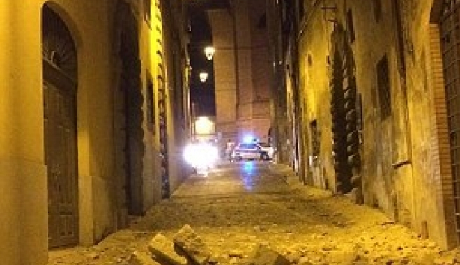 GALERIE FOTO. Noi cutremure puternice în Italia: zeci de răniți și pagube importante - cutremurroma9-1477550456.jpg