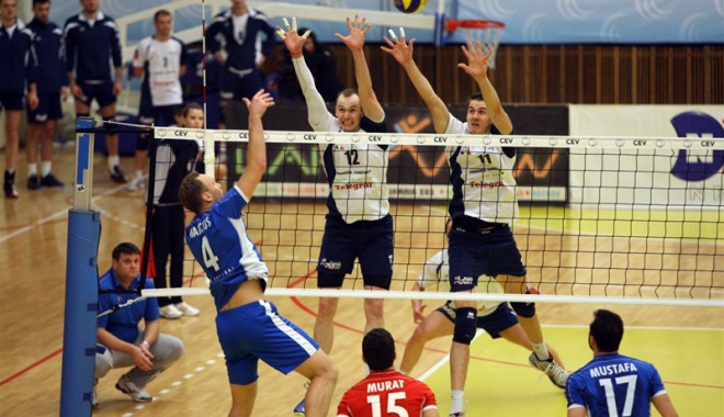 CVM Tomis, victorie  cu 3-1 în partida cu Dinamo - cvmtomis-1392837680.jpg