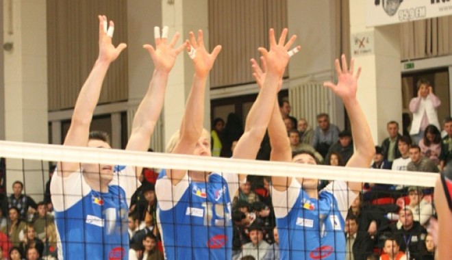CVM Tomis a câștigat Cupa Mării Negre - cvmtomisvolei241316970209-1316984907.jpg