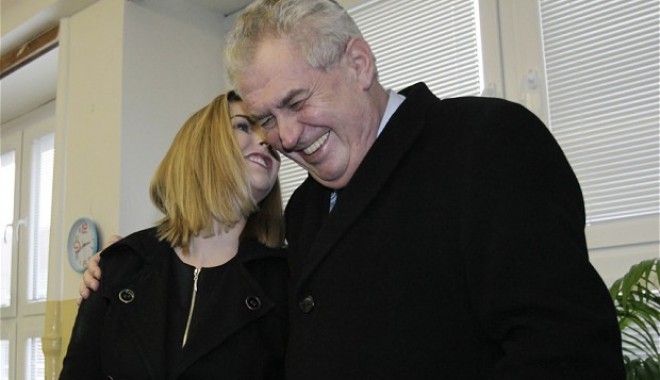 Milos Zeman a câștigat alegerile prezidențiale din Cehia - czechelection2449539b-1359218289.jpg