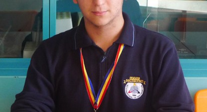 Pasiunea pentru chimie i-a fost răsplătită cu premiul I - d05a4137255b3dc094ec8b114453eeb9.jpg