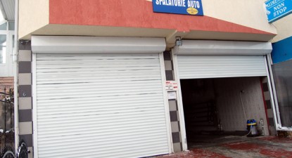 O spălătorie auto spăla mașinile cu apa din calorifere - d07cee518fd36a3cff2be139decb96ee.jpg