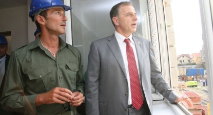 Mazăre și-a depus ieri, în absență, dosarul de candidatură pentru șefia PSD - d0c1c40e0bf2c66c92f6c5527e5784e1.jpg