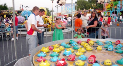 Copiii veniți la mare învață să pescuiască broaște - d3ce42e434c7ec5146e8d29336ee393e.jpg