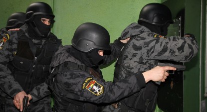 Mascații au descins simultan în nouă locații din Constanța - d46f5c33e16b21edb0f1df3793b163a8.jpg