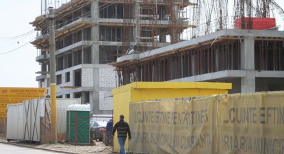 Administrația Mazăre sacrifică transportul studenților și subvenția la energia termică pentru al doilea cartier de locuințe ieftine - d59e806eada601ad17d640e09cd8c33f.jpg