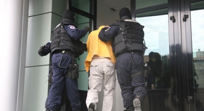 Percheziții cu mascați la câteva hoteluri de pe litoral - da3a4e993d97b91ca0b6206556e22f83.jpg