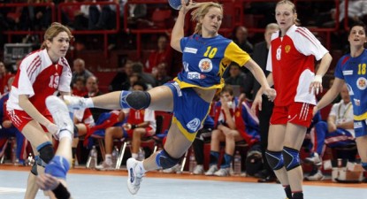 Naționala de handbal feminin a României joacă în preliminariile Europenelor 2010 - da8f08f8d440f6e5929d953f7e93b37f.jpg