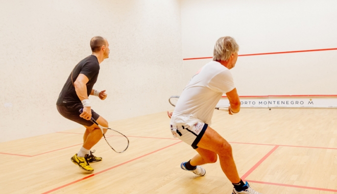 Dacă-i primăvară, constănțenii joacă squash! - daca-1459531081.jpg