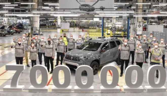 Uzina Dacia Mioveni a produs modelul cu numărul 7.000.000 - dacia-1642610853.jpg