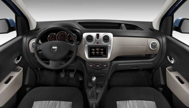 Piața auto, în cădere liberă! Înmatriculările de mașini noi au scăzut cu aproape 46% - daciadokkerinterior5-1373447230.jpg