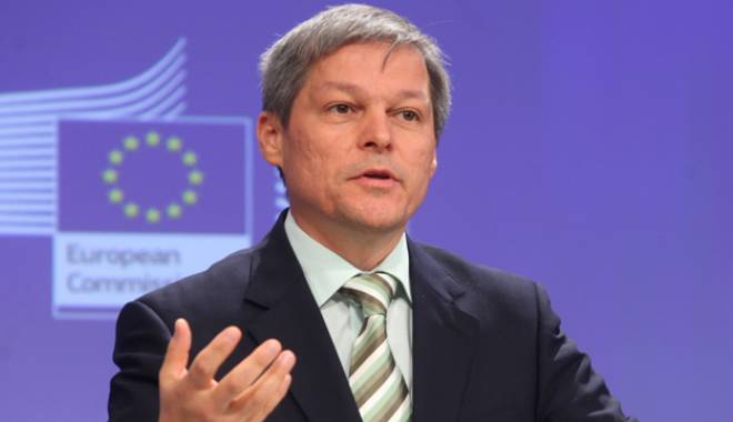 Dacian Cioloș, desemnat de președintele Iohannis pentru funcția de premier - dacianciolos11-1447179902.jpg