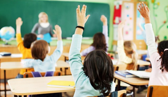 Gesturi șocante ale unei profesoare care s-a îndrăgostit de elevul său minor - dada-1373524609.jpg