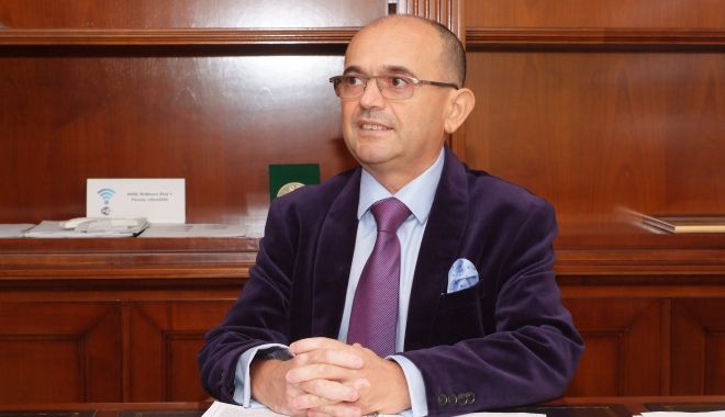 Un medic român a fost ales membru al Consiliului de Conducere al Federației Mondiale pentru Neuroreabilitare - dafinmureanu-1520000786.jpg