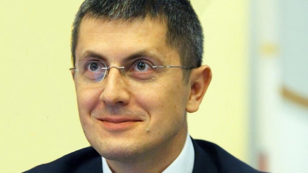 Dan Barna: USR va solicita ministrului Teodorovici să vină în Parlament pentru a da explicații privind prăbușirea Bursei - danbarna71798800-1547730003.jpg