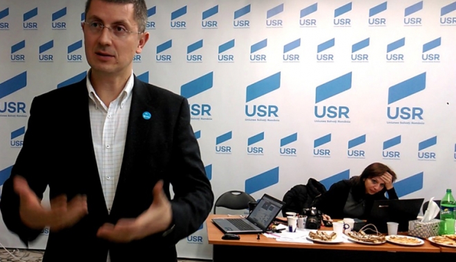 Dan Barna: USR și PNL vor să depună o moțiune simplă împotriva ministrului Muncii - danbarnausrsipnlmotiune-1504707918.jpg