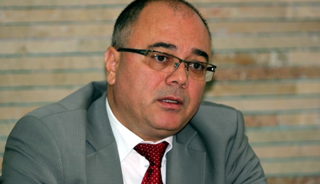 Testarea gratuită pentru depistarea cancerului de col uterin, sub semnul întrebării - dancapatana-1347463586.jpg