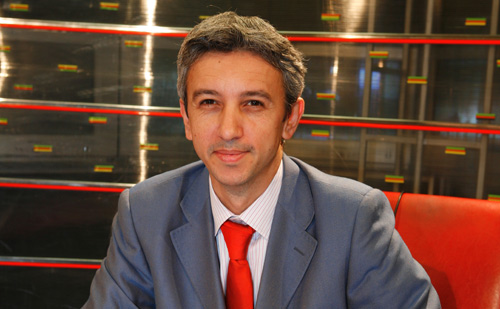 Dan Diaconescu a reușit înscrierea Partidului Poporului - dandiaconescu-1316443838.jpg