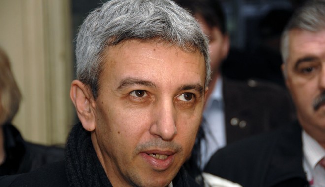 Deputații care pleacă din PP-DD trebuie să plătească două milioane de euro - dandiaconescu-1358808503.jpg