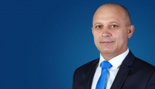Ministrul Turismului, Daniel Cadariu, îi îndeamnă pe români să nu se mai ducă la schi în Austria - daniel-1670427874.jpg