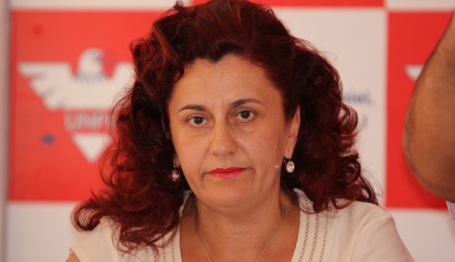 Procesiune la Saraiu, pentru Sfânta Parascheva - danielairimia61339608030-1349724170.jpg