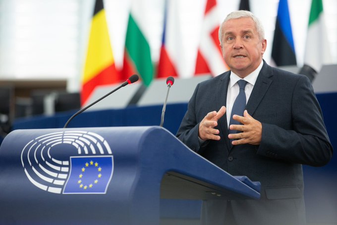 Daniel Buda avertizează că România riscă să piardă 500 de milioane de euro destinaţi agriculturii