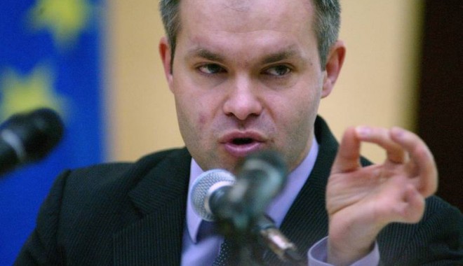 Funeriu: Bacalaureatul va fi la fel de exigent, pe toată durata mandatului meu - danielfunariu-1317745270.jpg