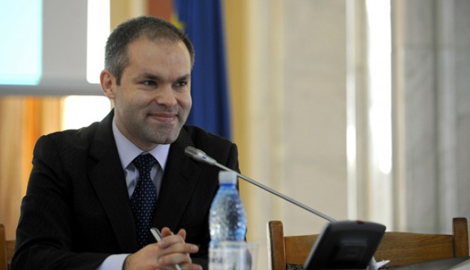 Daniel Funeriu, numit consilier prezidențial - danielfuneriuzambet-1328885983.jpg