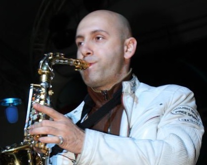 Saxofonistul de la Divertis, înmormântat de ziua fetiței sale - dannedelcu-1339450559.jpg