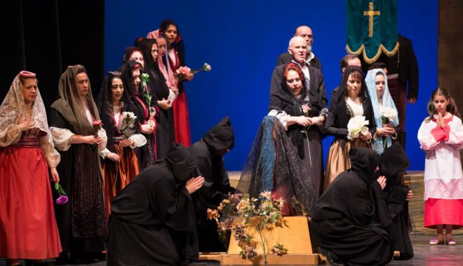 Ultimul spectacol  al stagiunii lunii aprilie,  la Teatrul 